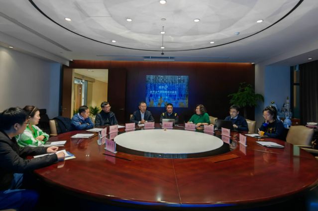 集團(tuán)董事長肖厚忠等領(lǐng)導(dǎo)一行赴建誼集團(tuán)考察交流